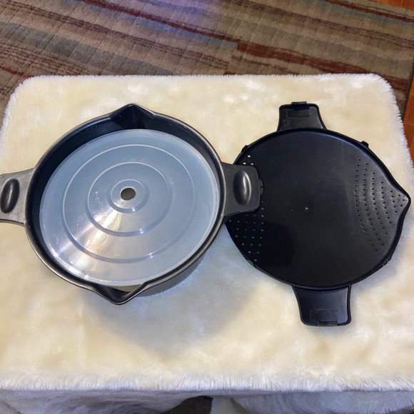 Pampered Chef Kitchen Pampered Chef Large Micro Cooker Microwave